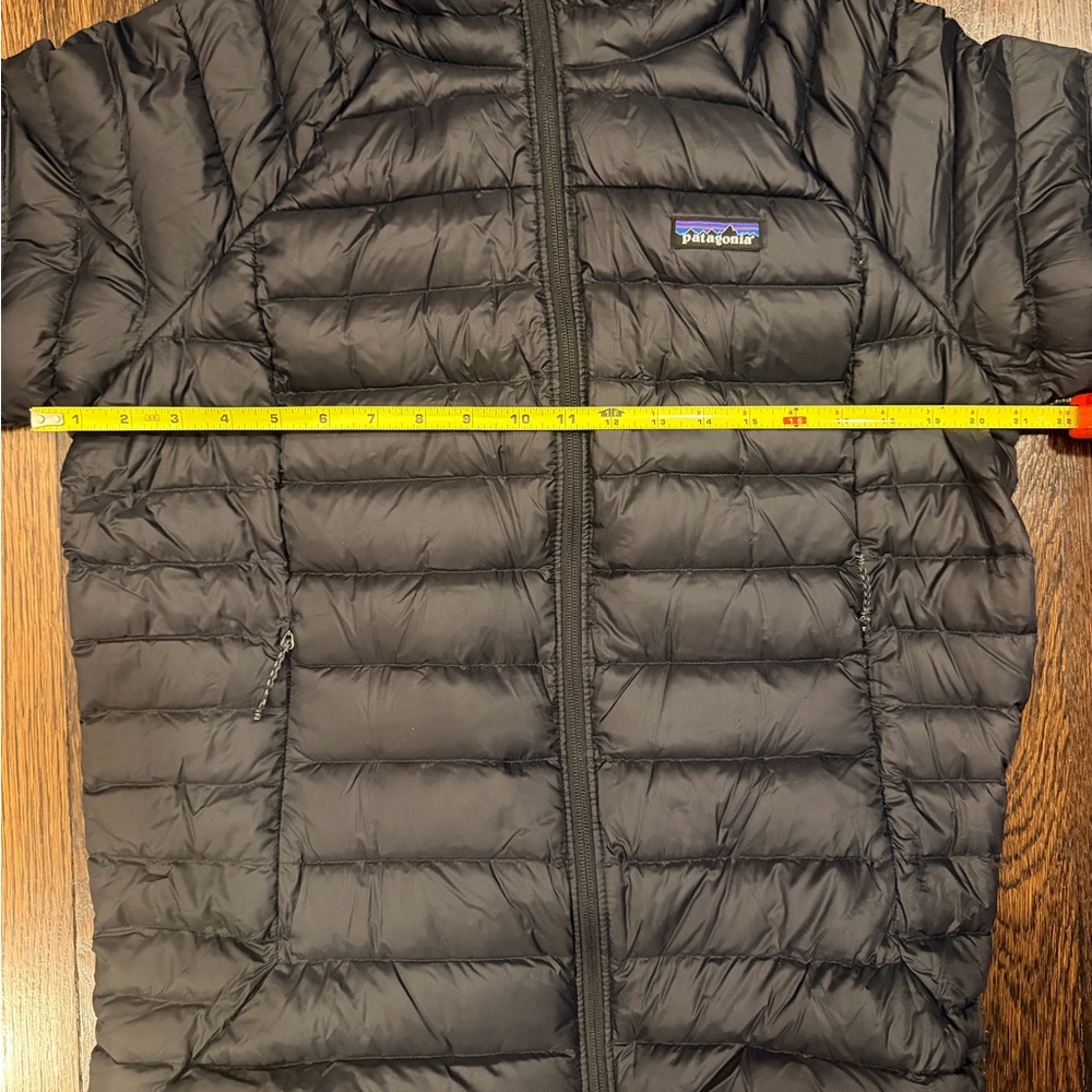 NWT Patagonia Black Women’s Down Sweater Hoody - Picture 10 of 15